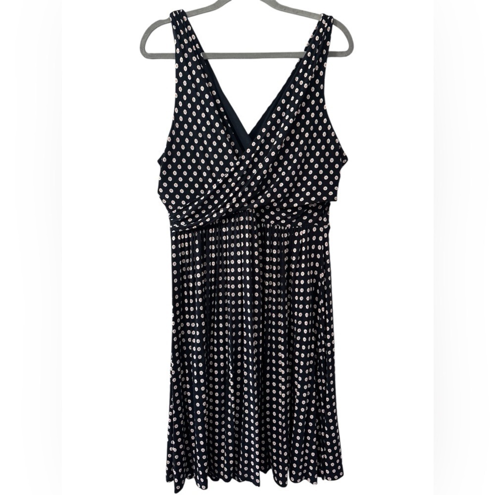 Ann Taylor LOFT Women's Sleeveless Double V Black Daisy Fit Flare Dress Size L